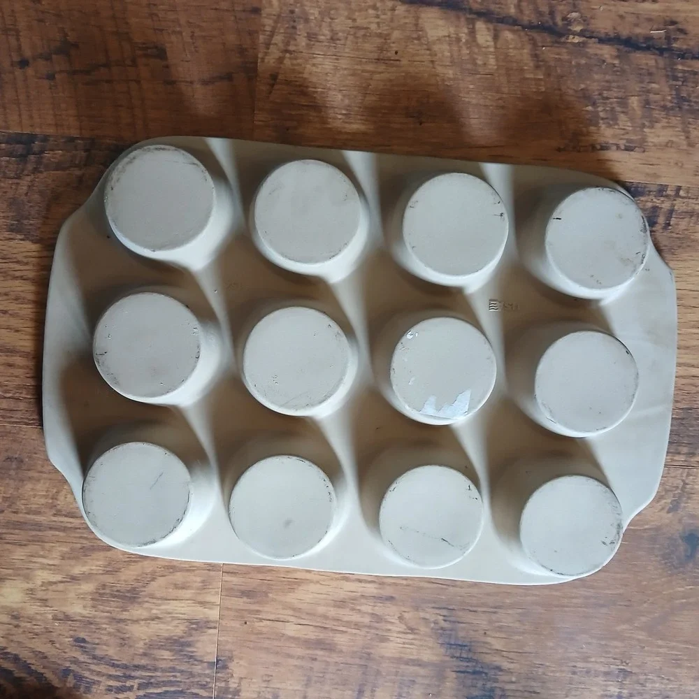 Haeger Pottery Natural Stone 12 Muffin / Cupcake Baker Premium Stoneware Baking